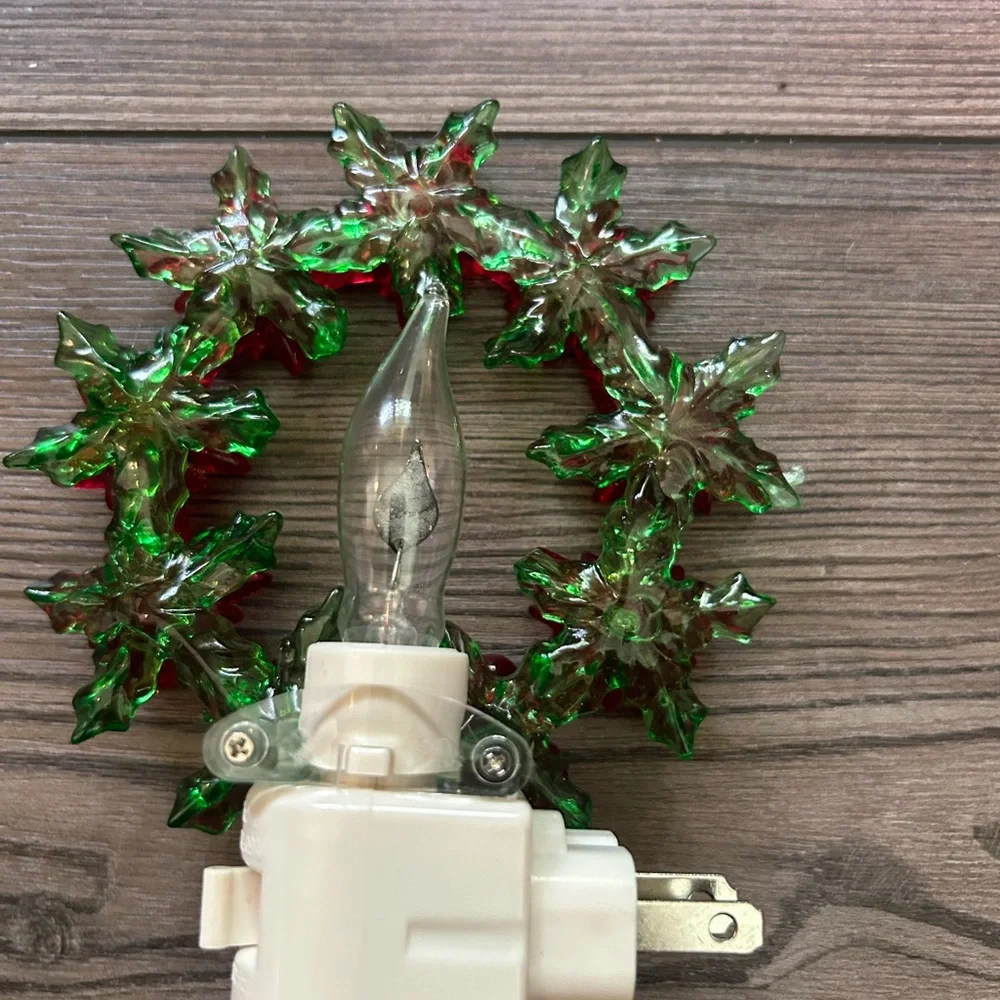 Elegant Red and Green Holiday Wreath with Bow